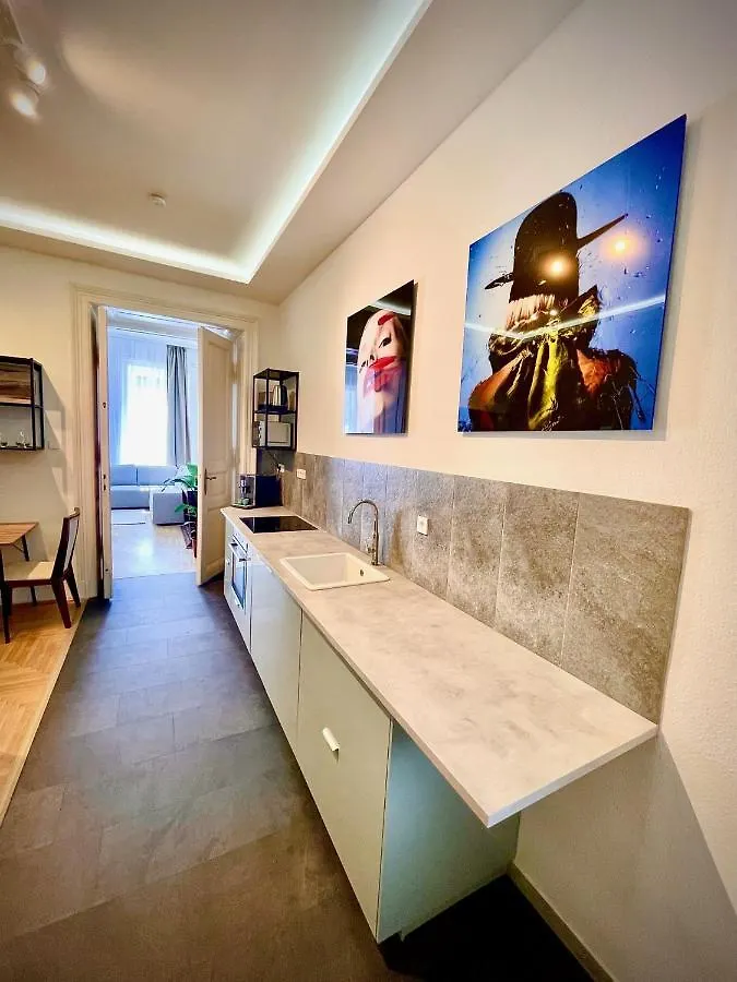 Aviator Luxury Apartment In The City Center 0*, بودابست