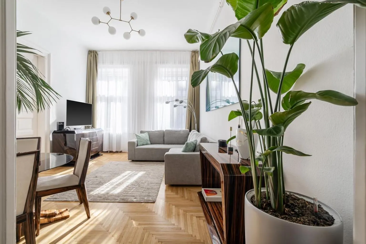 Aviator Luxury Apartment In The City Center المجر